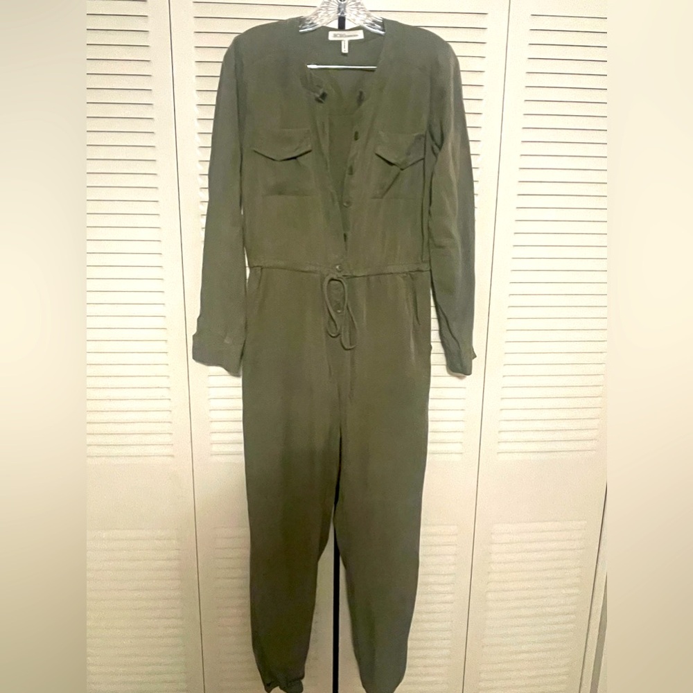BCBGGeneration preowned jumpsuit khaki XS .